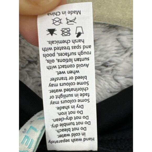 Sea Level Australia Essentials Long Sleeve Rash Vest Women US6 Black Full Zip - Picture 9 of 11